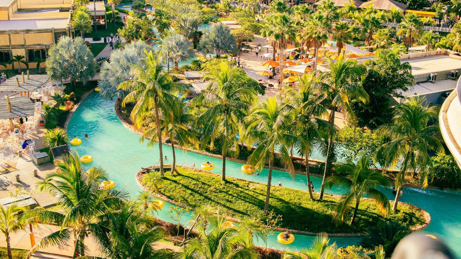 Hot Beach Resort Olímpia Eksteriør bilde The artificial river at the Atlantis Paradise Island