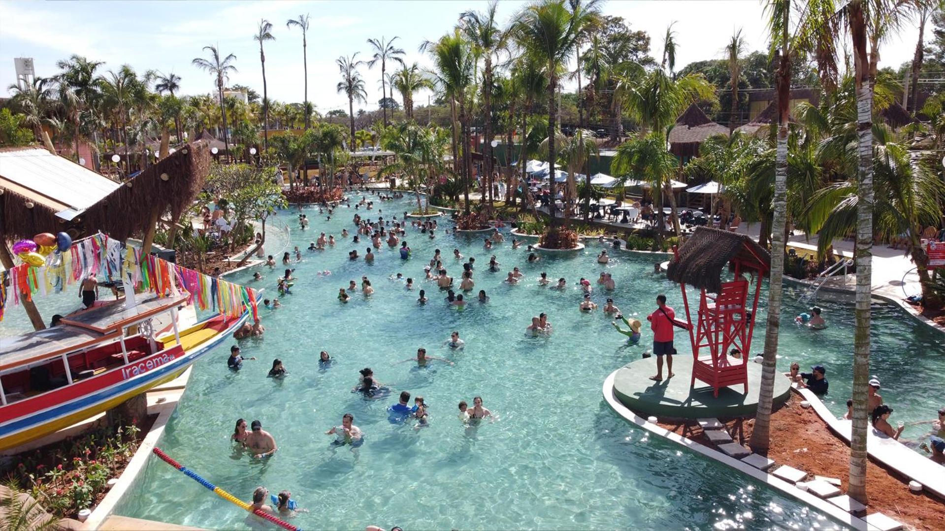 Hot Beach Resort Olímpia Eksteriør bilde Splash Island